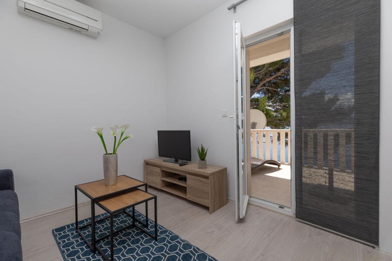 Apartments Empress Mimice Zewnętrze zdjęcie